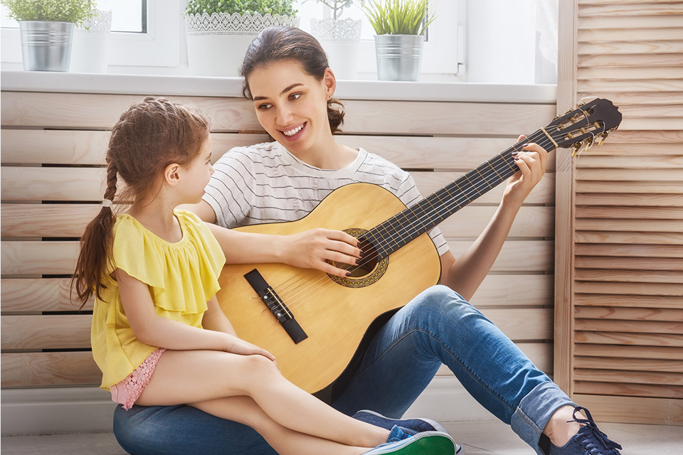 Gia sư dạy đàn Guitar, Organ, Piano, Ukulele tại nhà